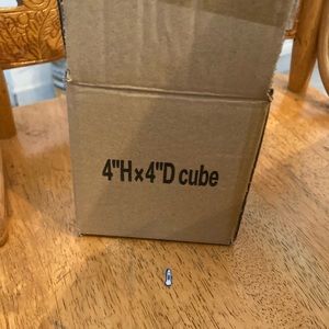 Cube Vase for sale. Selling box of 24. Offering curb side pick up (Peel, ON).